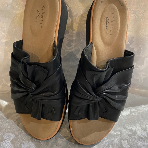 Clarks Black Leather Women's Sandals Size 9M - Picture 1 of 8